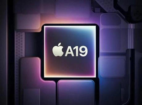 آیفون ۱۷ پرو با پردازنده‌ی A19 Pro، نمایشگر روشن با گرافیک بازی، نماد قدرت پردازش و خنک‌سازی پیشرفته در فینال مارت